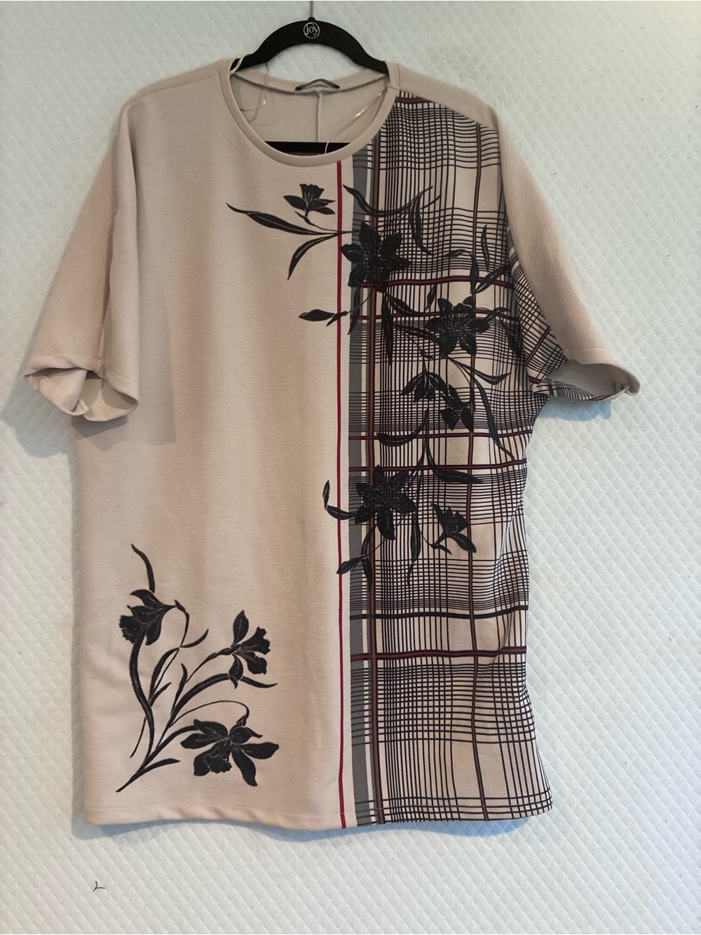 Zara Beige Short-Sleeve Top with Black Floral & Plaid Panel